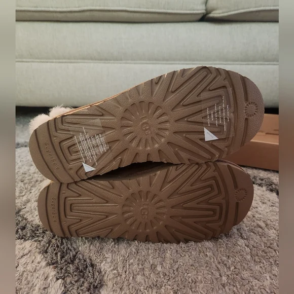 NEW UGG® Australia Classic Heritage Bow Boots - Suede - Picture 9 of 14